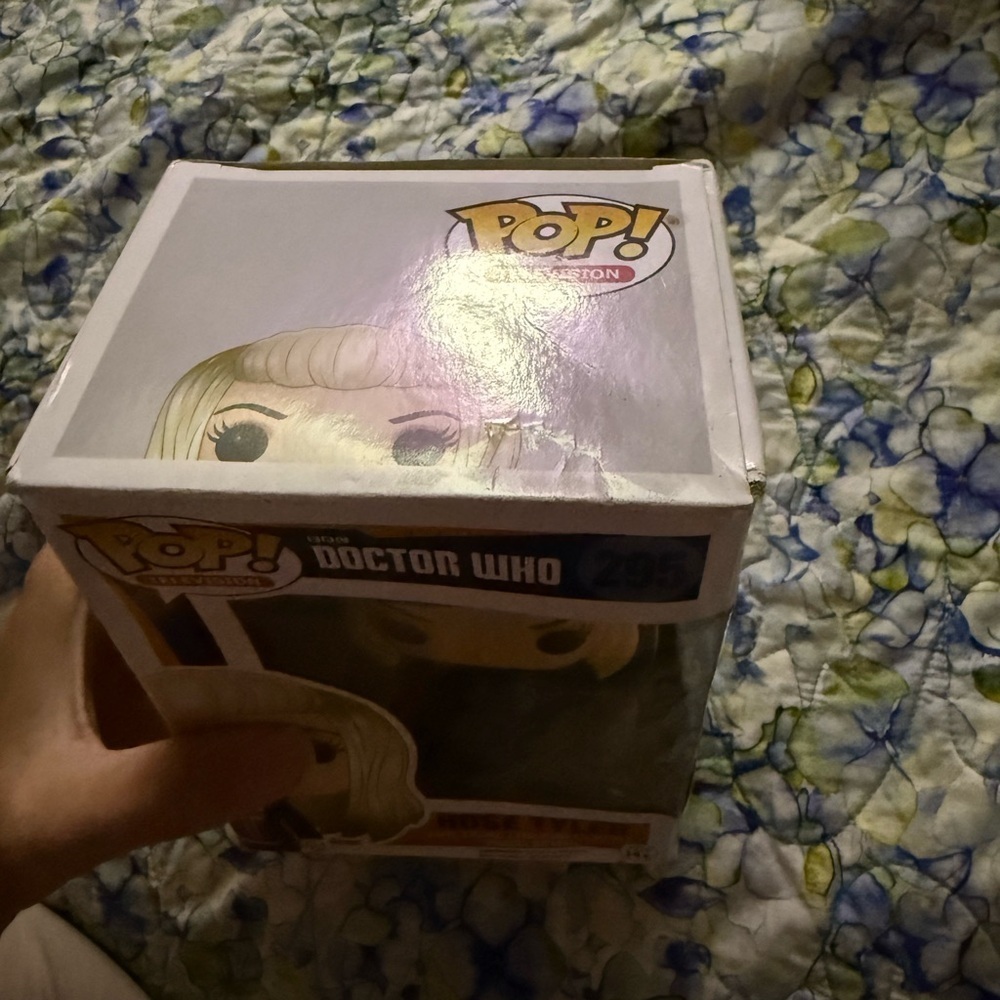 Funko Pop! Doctor Who - Rose Tyler Funko Pop Figure - Picture 15 of 16